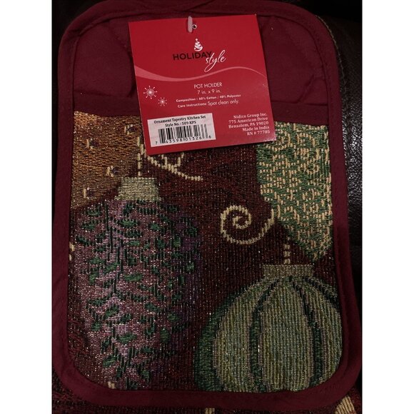 7 ~Christmas Ornament 1~Oven mitts & 1~Kitchen towels & 4~Tapestry& 1Pot holder - Picture 5 of 9